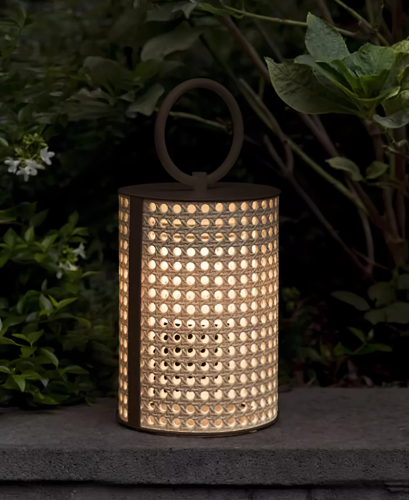 Outdoor Portable Rattan Solar Lamp