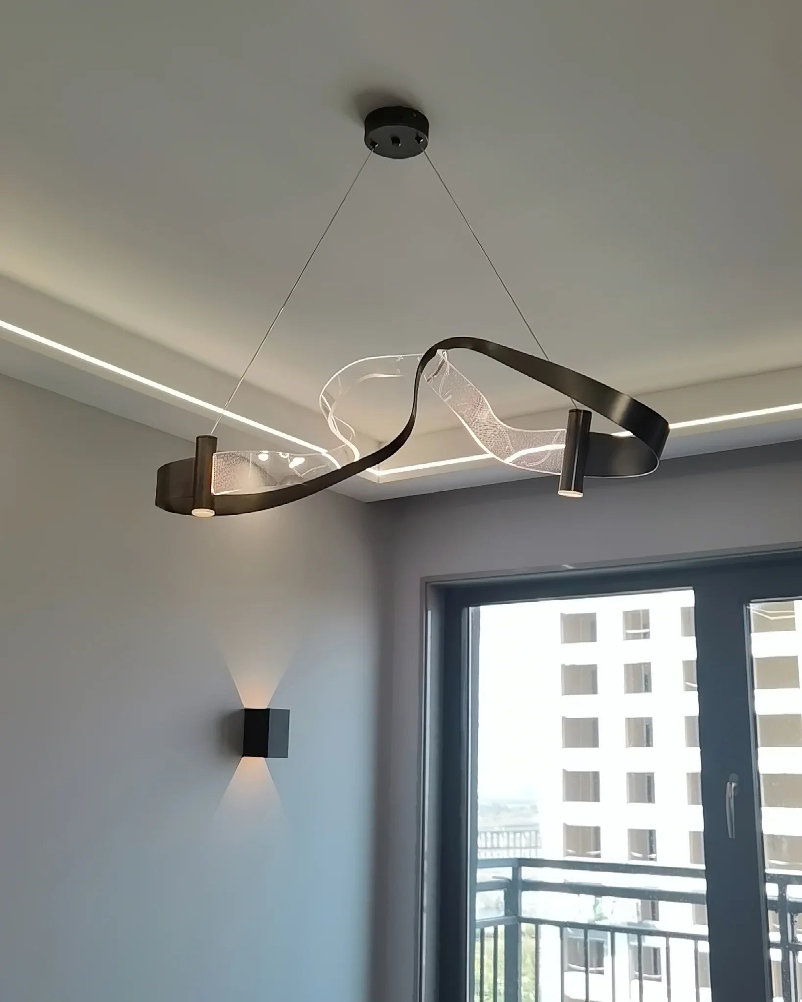 Zephyr LED Linear Chandelier