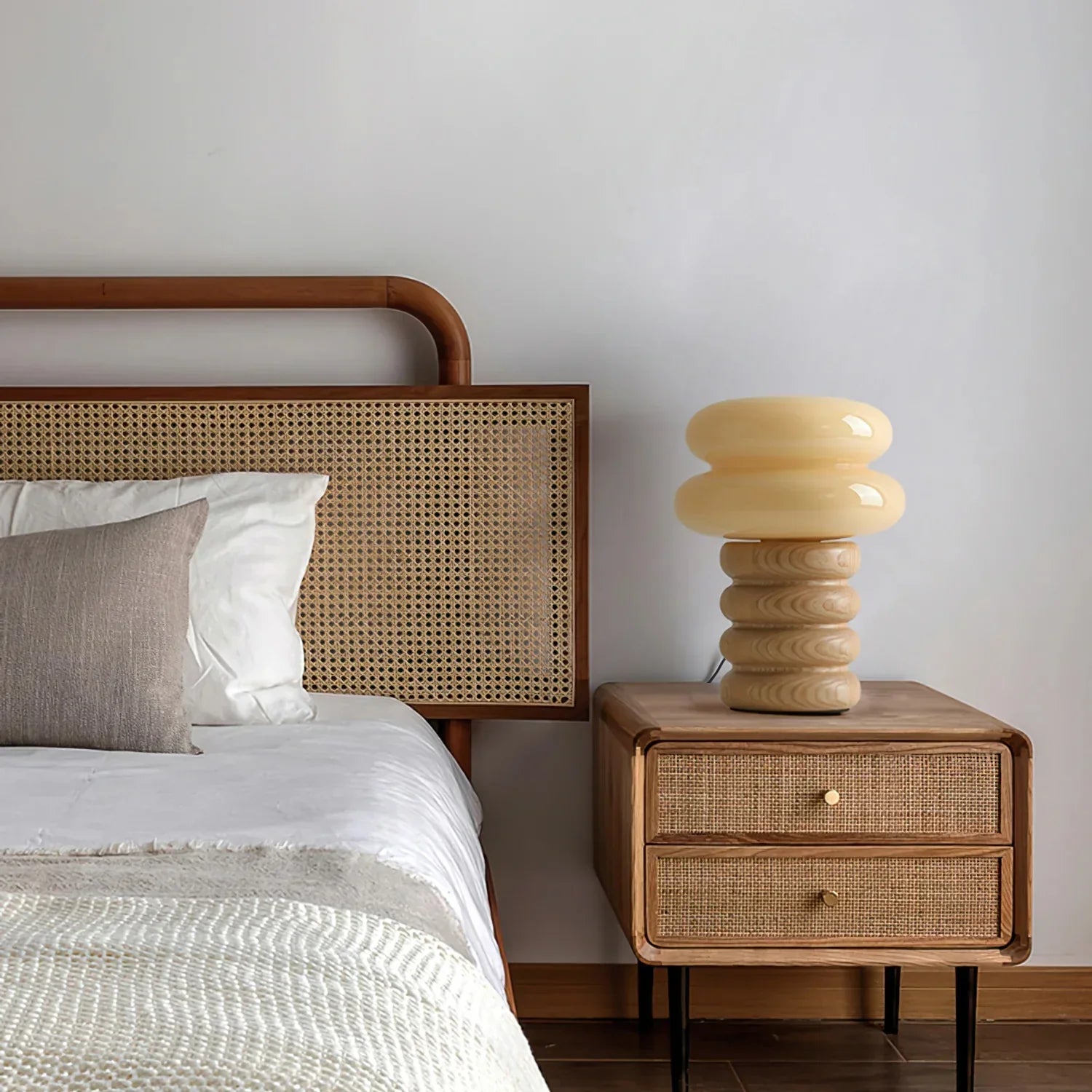 Napako Table Lamp