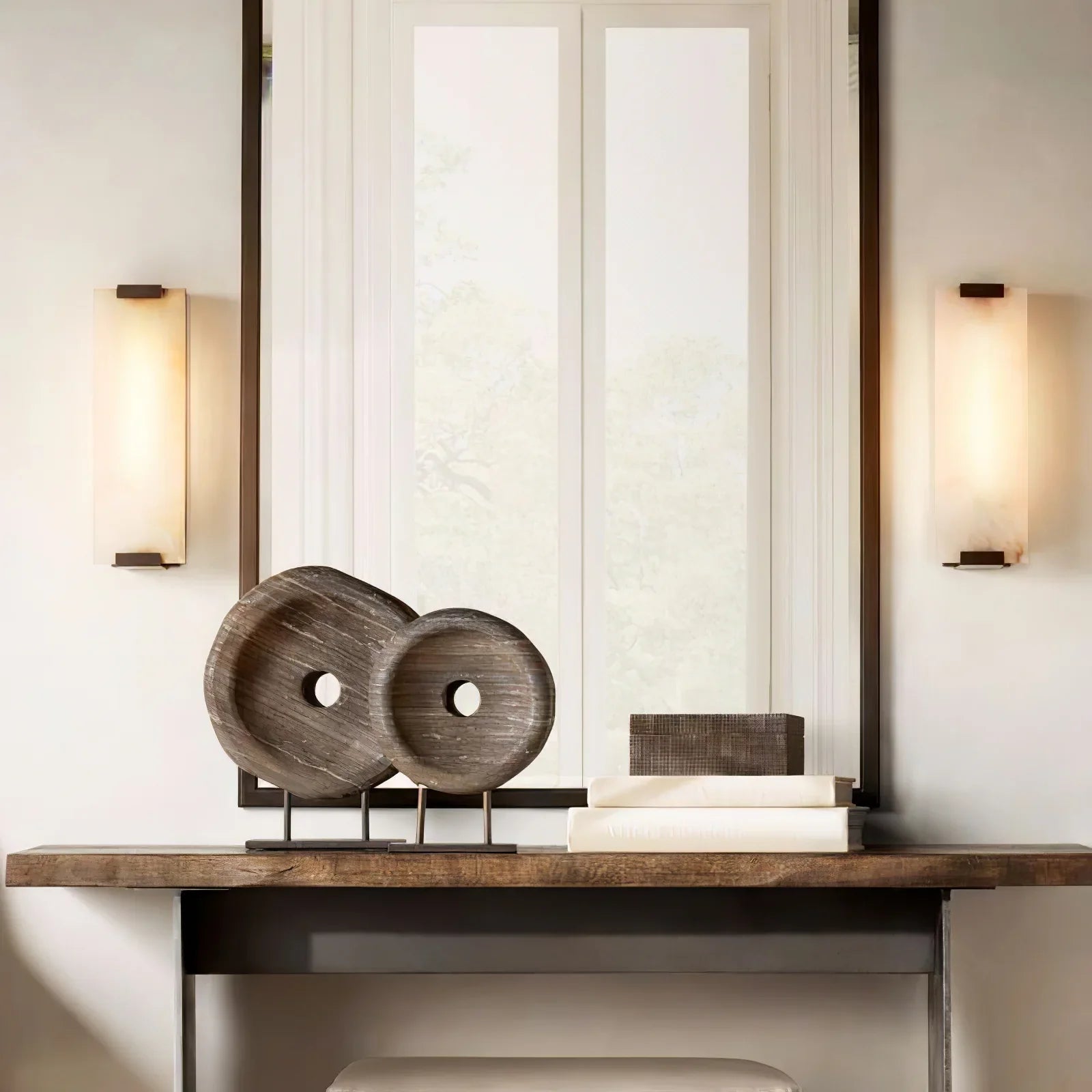 Roux Wall Lamp