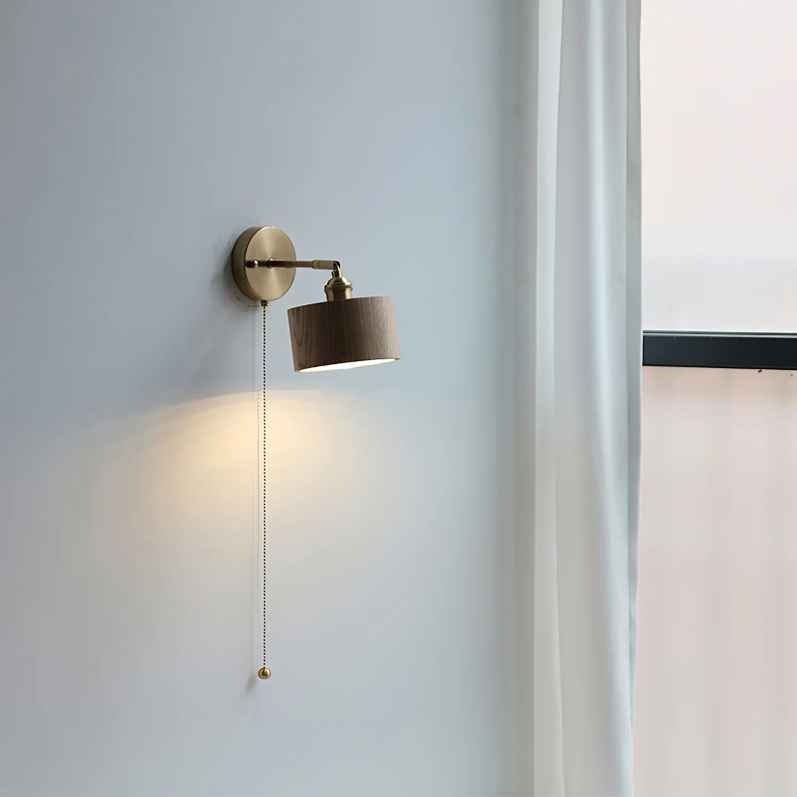 Rotatable Wooden Wall Lamp