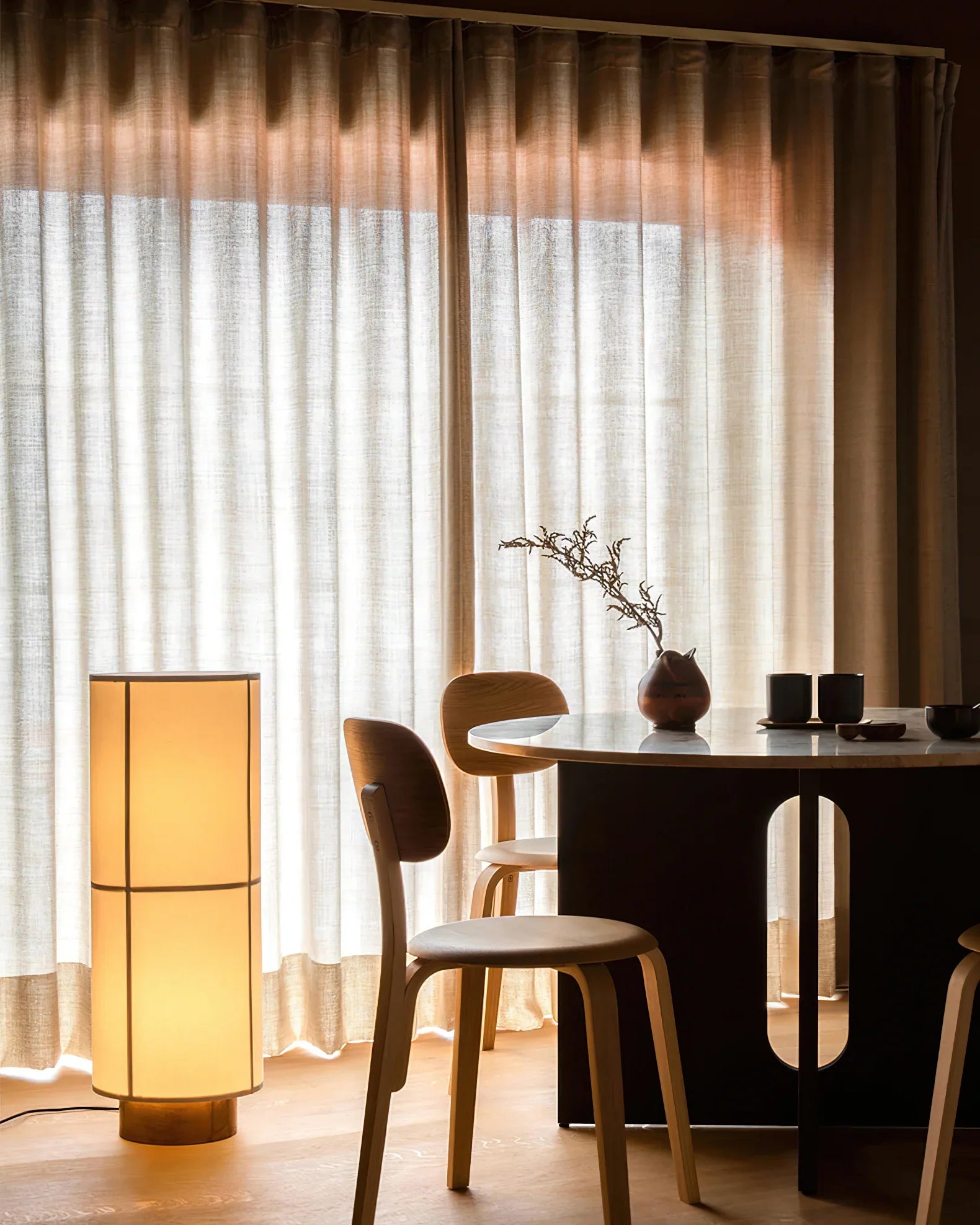 Kumo Linen Table Lamp